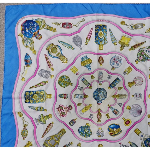 Hermes Blue and Pink Silk Scarf with Elegant Motif - Picture 3 of 14